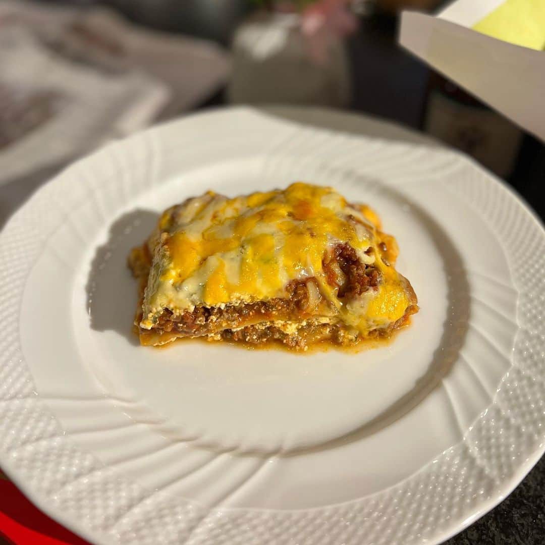 早見優さんのインスタグラム写真 - (早見優Instagram)「My comfort food💕 ほっこりする味  何年も作っているのに作るたびに新たな発見！料理ってそういうもの？なのかしら🤔  #lasagna #ラザニア #comfortfood #ほっこり #yummy #yum #familyrecipe」5月14日 7時02分 - yuyuhayami