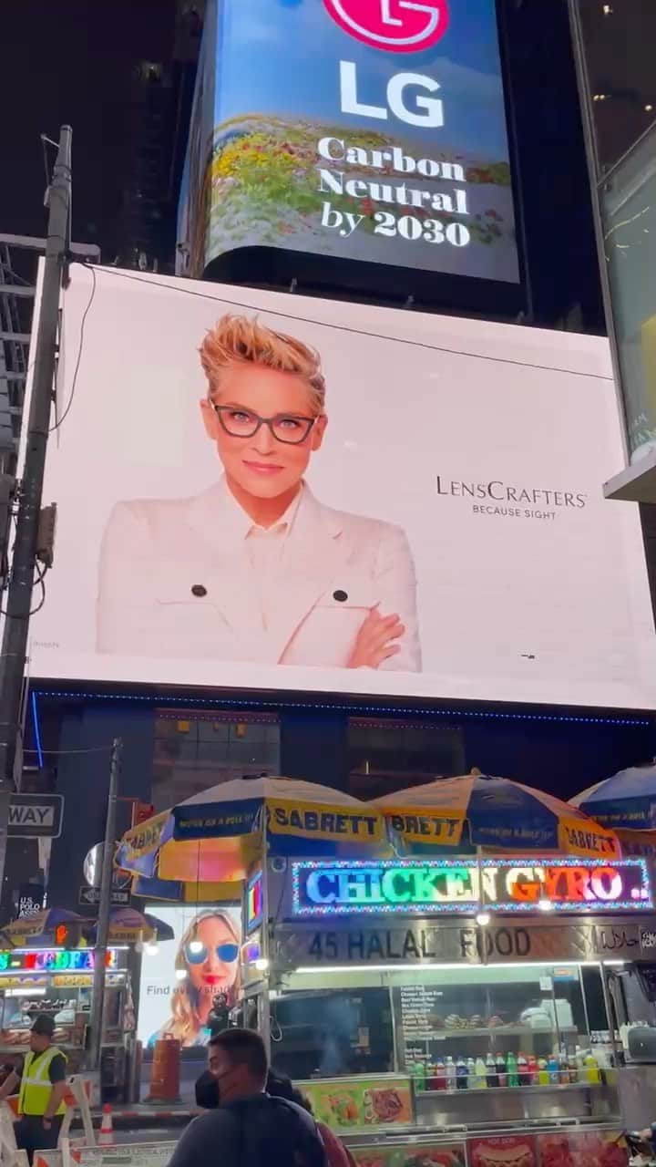 シャロン・ストーンのインスタグラム：「Thx @lenscrafters.  Times Square NYC ❣️」