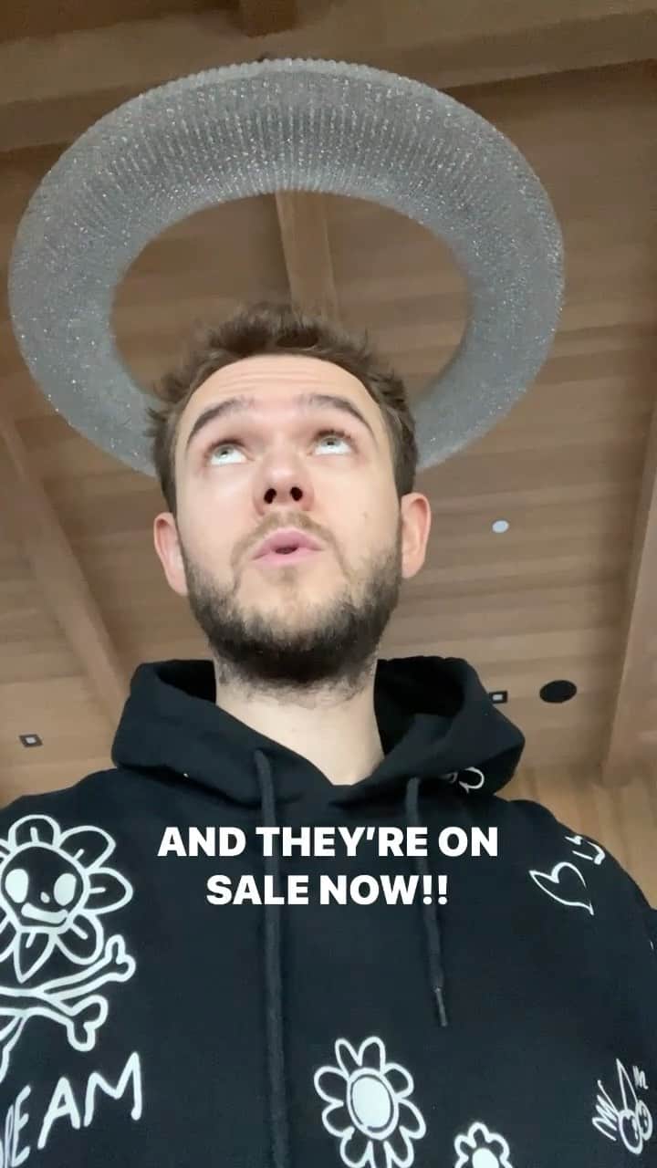 ゼッドのインスタグラム：「ALL SHOWS ON SALE NOW!!!!  TIX: ZEDD.NET  LET’S GOOOOO!!!!!」