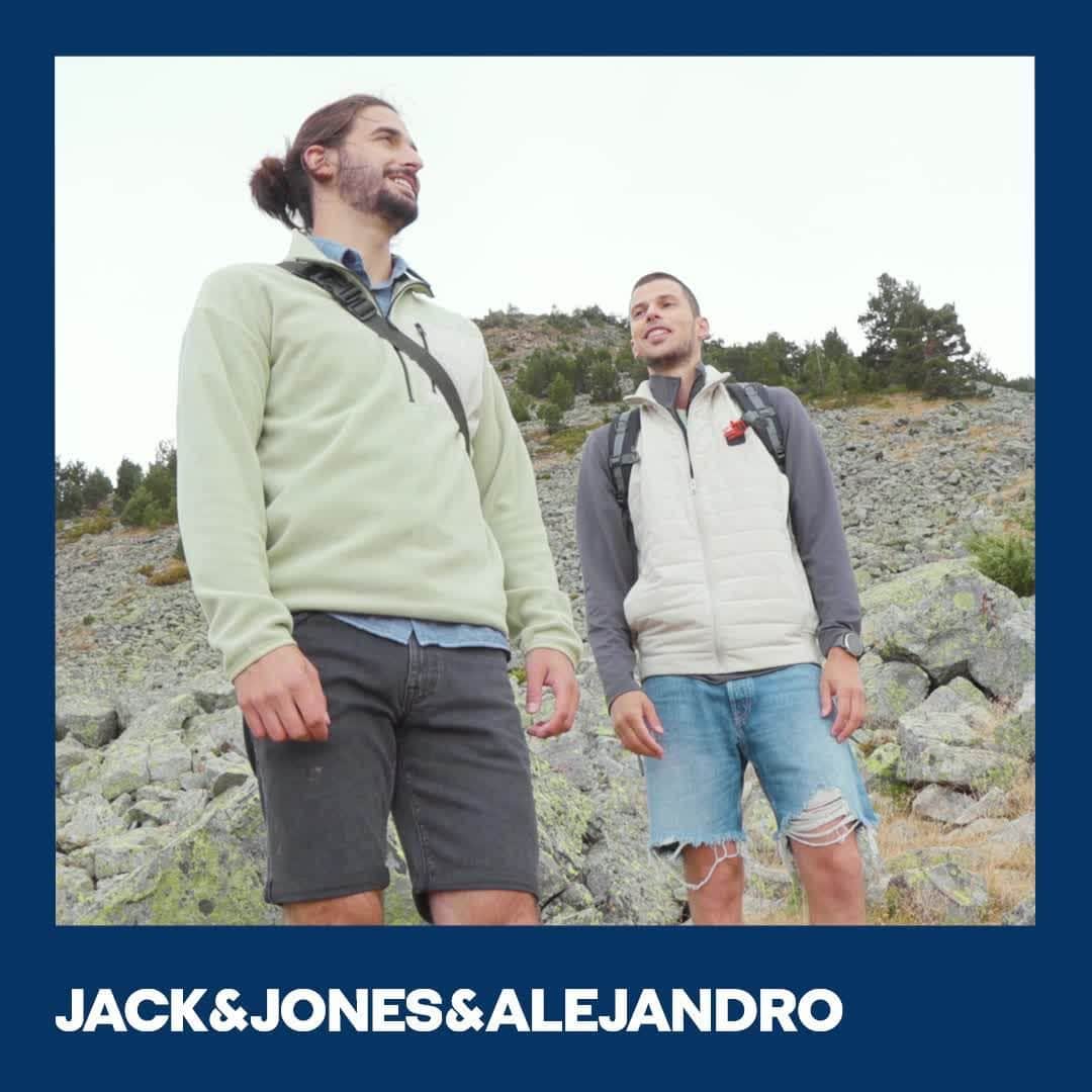 ジャック&ジョーンズのインスタグラム：「Come say hi to The Summit Bros, a.k.a. Rodrigo and Alejandro 👋 They’re currently scaling mountains, free-wheeling in A/World of Hiking and heading into the wild to find the special kind of calm that, weirdly, only lives there #jackandjones #brothersofdenim #AWorld」