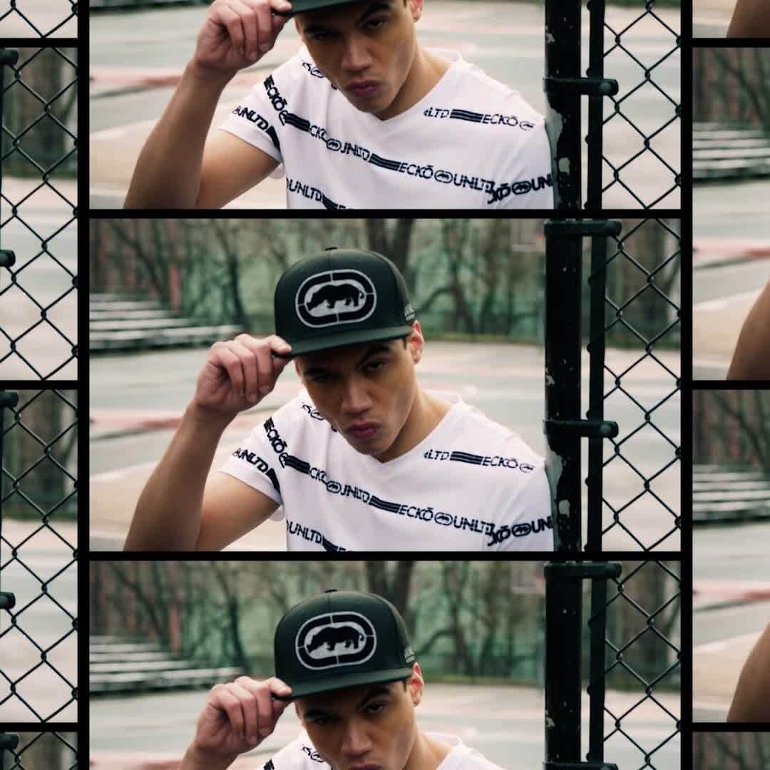 エコーレッドのインスタグラム：「ONE SYMBOL TO REPRESENT IT ALL」