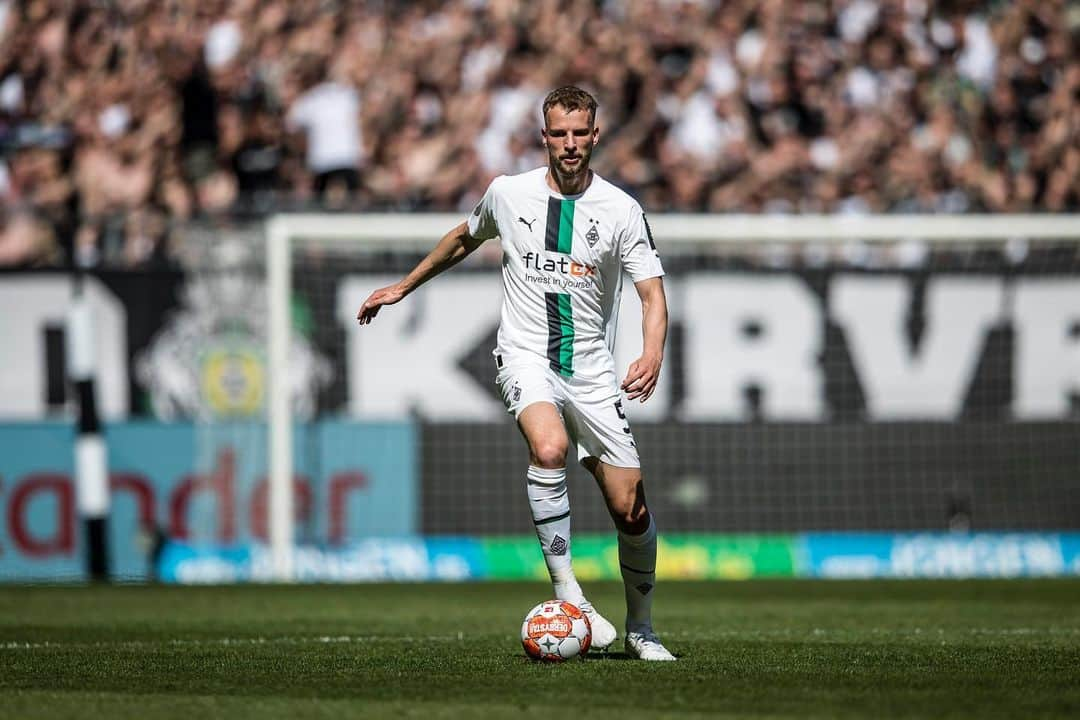 マーヴィン・フリードリヒのインスタグラム：「Zum Abschluss ein Heimsieg 🐎 #borussiamönchengladbach」