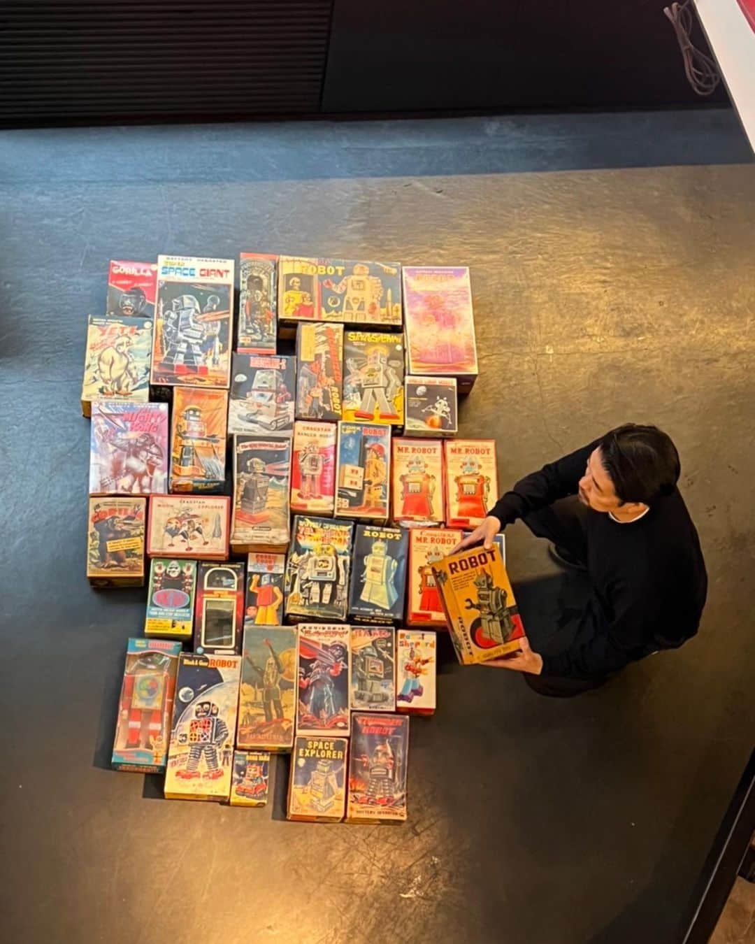 のインスタグラム：「久しぶりに倉庫整理 #masudayatoys  #asakusagangu  #nomuratoys  #horikawagangu  #alpstoy #yonezawatoys  #marxtoys #giantmachineman」