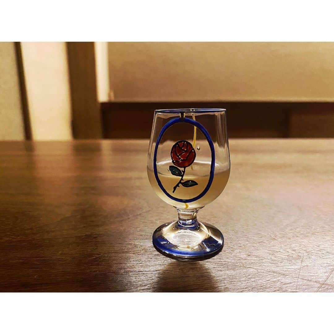 秋本祐希のインスタグラム：「old Baccasat いくつになっても美しくてキュート こう ありたい。 #baccarat #oldbaccarat」