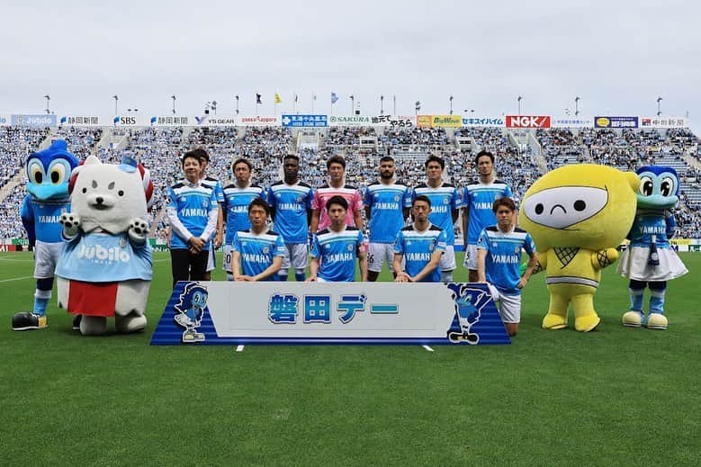 上原力也さんのインスタグラム写真 - (上原力也Instagram)「FC東京戦応援ありがとうございました！ 小学生がたくさん来てくれてる中で、ゴールと勝利を届けることができて良かったです💪  #jubilo」5月15日 18時16分 - riki_0825