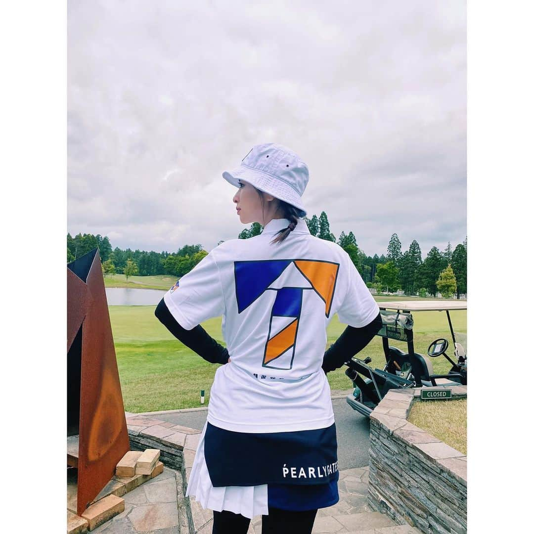 水崎綾女さんのインスタグラム写真 - (水崎綾女Instagram)「⛳️⛳️⛳️⛳️⛳️⛳️  wear  @tangram_tokyo  @pearlygates_official   #golf #tangram #pearlygates #golfwear  #⛳️」5月15日 19時10分 - misakiayame