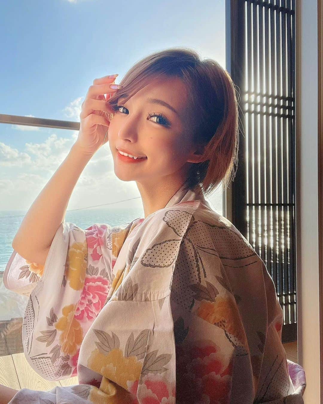 ENAさんのインスタグラム写真 - (ENAInstagram)「今年ははやく梅雨明けないかなあ☺️🎐🌻  #instalike #smile #life #fun #japan #girl #love #instagood #photooftheday #fashion #ootd #followme #tbt #happy #instadaily #selfie #anime #kimono  ＊ ＊ ＊ #ショート #ショートヘア #ショートボブ #ヘアカラー #ポートレート#メイク #ゲーム #ファッション #ネイル #アニメ #夏 #浴衣」5月16日 5時24分 - cjd_ena