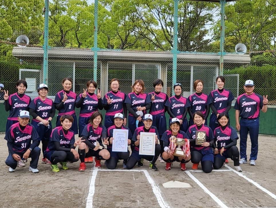 馬渕智子のインスタグラム：「クラブ選手権東海地区予選 優勝ー😍 一位通過決定しましたー✨  楽しかったぁ✨ 全国大会も頑張りましょー👊  マリンGのみなさん、亀山市の協会のみなさん、お手伝いやグランド整備してくださったみなさんもありがとうございました🙇‍♀️✨  #shinemom #シャインマム」