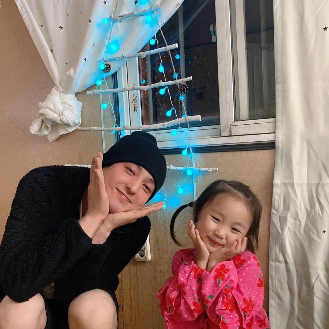 キム・キボムさんのインスタグラム写真 - (キム・キボムInstagram)「아저씨:)」5月15日 22時30分 - mub_ik_mik