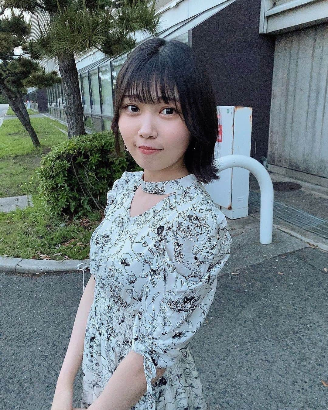 小澤愛実のインスタグラム：「⁡ ⁡ おやすみ ₍ᐢ..ᐢ₎ ⁡ ⁡ #ラストアイドル #アイドル #idol #Japaneseidol  #japanesegirl #followme #Instagood #Instalike #팔로미 #팔로우미 #좋아요 #ワンピース #外ハネ #ヘアスタイル #ボブ #外ハネ #evelyn #エブリン」