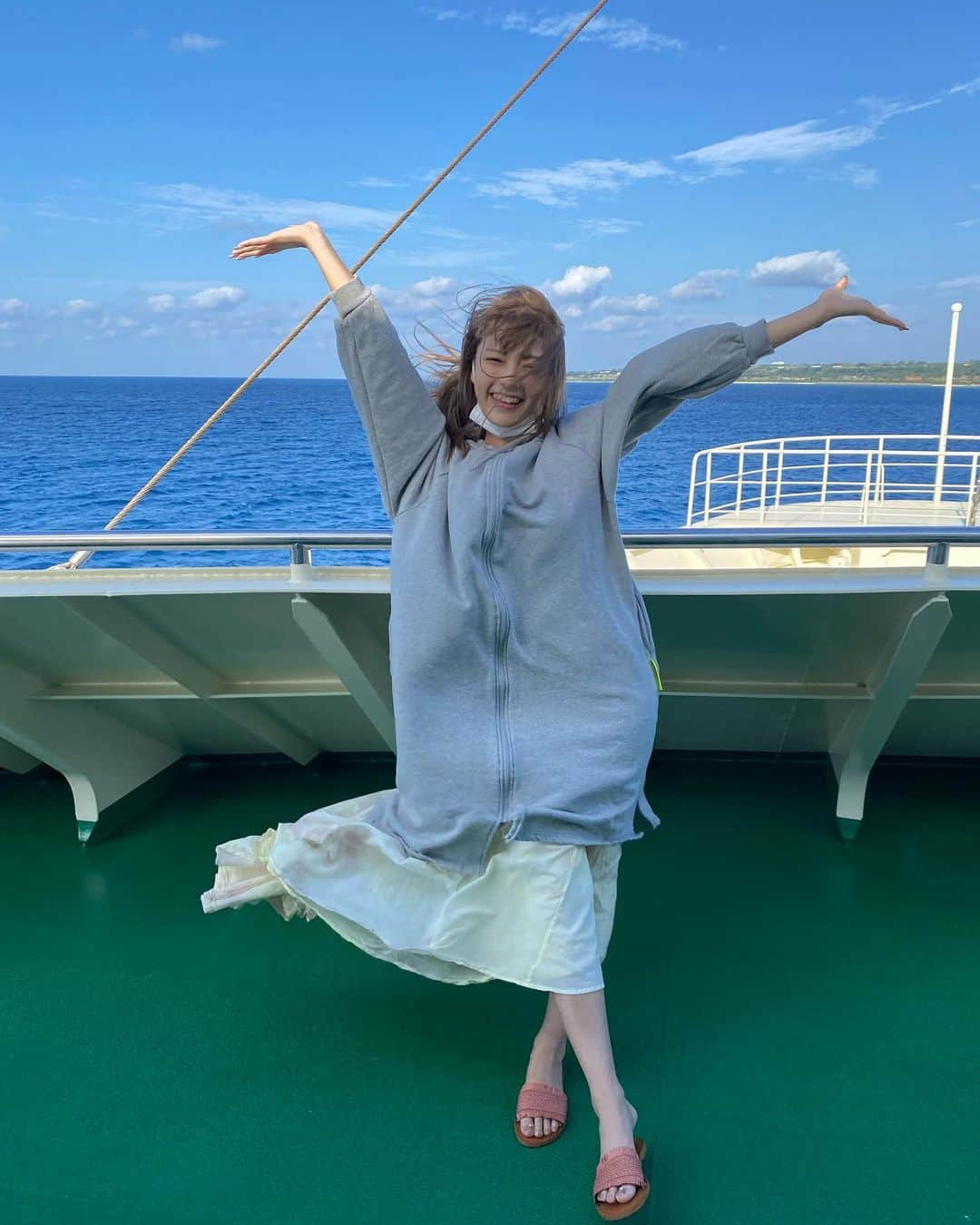 櫻井音乃さんのインスタグラム写真 - (櫻井音乃Instagram)「こんばんわ🌙 ・ 昨日の投稿できてなかったから今するね〜☺️ 金髪もいいな〜なんて。 そろそろ髪の毛染めたいなぁん😍 ・  #毎日投稿チャレンジ  #グラビア  #櫻井音乃  #マネさんピク  #目指せ30万人 #pinupgirl  #그라비아 #凹印 #กราเวียร์  #👙#Swimsuit #수영복 #泳装 #ชุดว่ายน้ำ #Otono Sakurai」5月16日 0時13分 - o_to.08