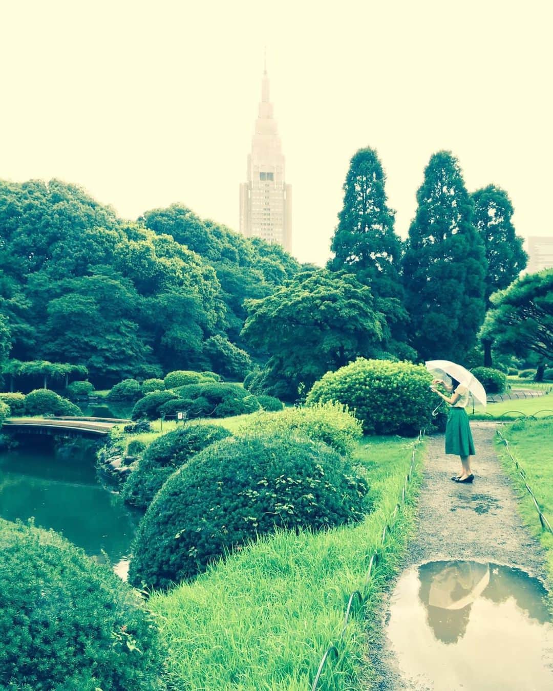 檜山沙耶さんのインスタグラム写真 - (檜山沙耶Instagram)「言の葉の庭が好きすぎてもう何回観たか分からないけれど、雪野先生と同年代になってより台詞が心に刺さるようになった🌂」5月16日 0時20分 - sayahiyama