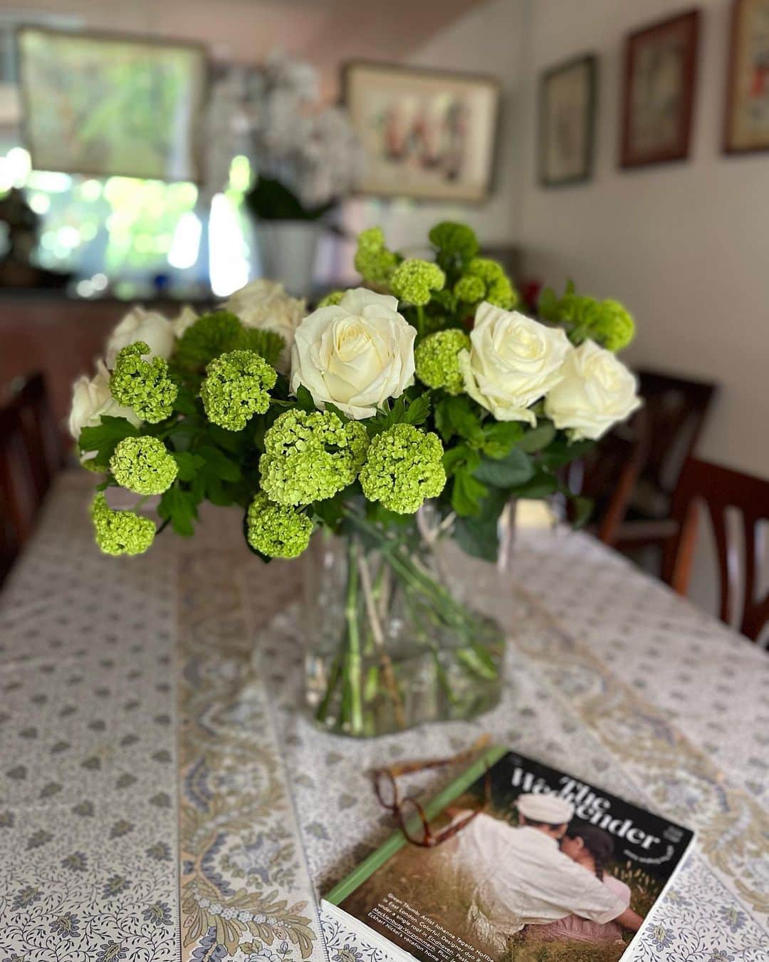 結城アンナさんのインスタグラム写真 - (結城アンナInstagram)「Monday💕  🕊Peace & Kindness🕊  ✨May all your dreams come true✨  #花のある暮らし #花束 #flowers #bouquet」5月16日 6時54分 - ayukihouse
