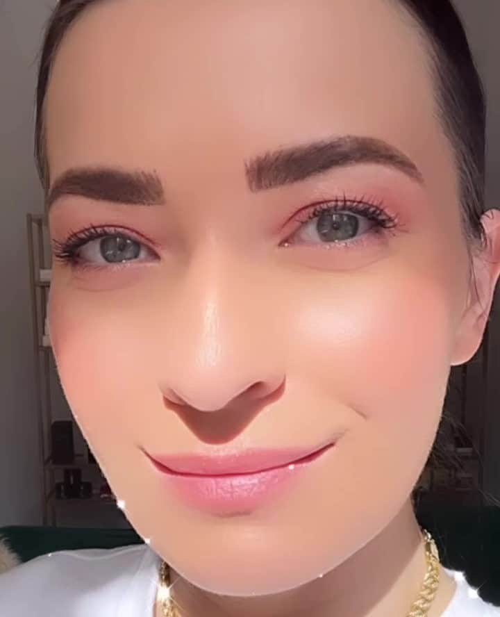 Motives Cosmeticsのインスタグラム