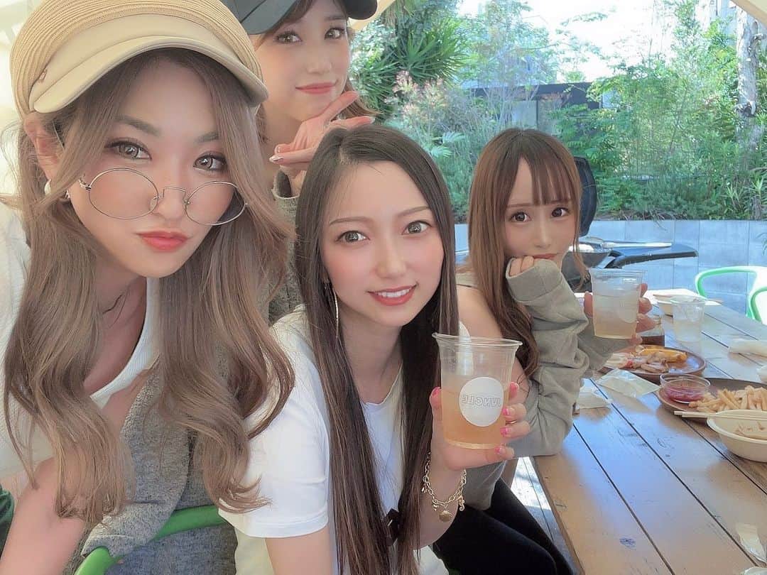 のインスタグラム：「. . . 難波のど真ん中で#bbq 🌳 飲み放題つき🍺＋手ぶらで行けて楽🫶  @junglenamba    #関西bbq #難波 #女子会」