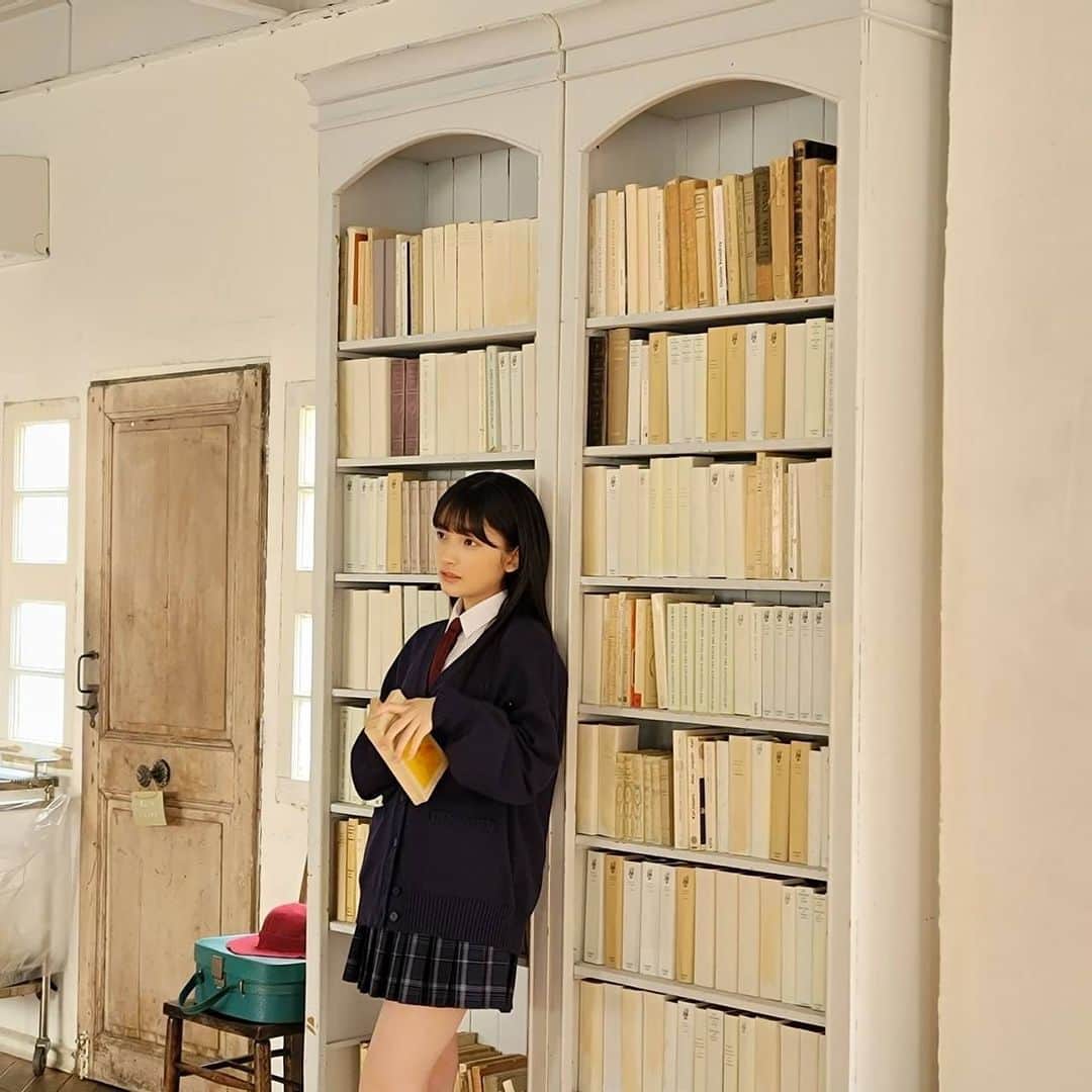 蛭田愛梨のインスタグラム：「📚」