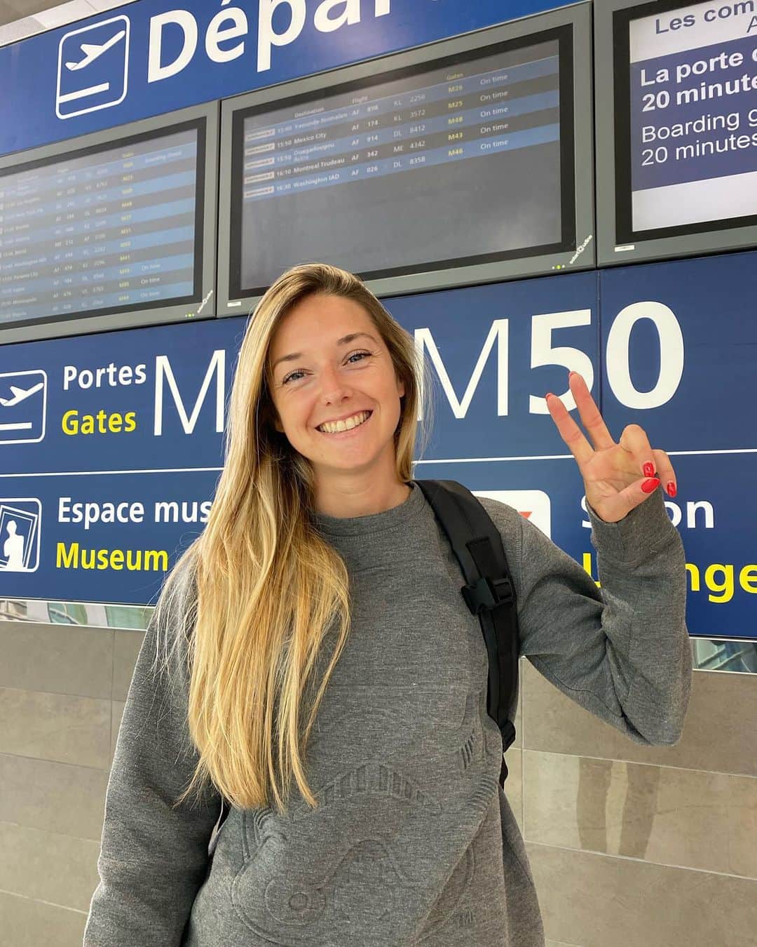 ミカエル・ミシェルのインスタグラム：「Let’s go for new life! 🇺🇸❤️☀️✈️」