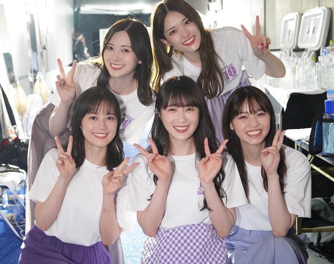 のインスタグラム：「10th year birthday live  乃木坂46の10周年記念ライブに お邪魔させていただきました🎂✨  久しぶりの光景に、 胸がいっぱいになりました。  素敵な時間を、本当にありがとう  そして、10周年本当におめでとう💜 これからも応援していきます！  #乃木坂46 #OG #大好き #一期生」