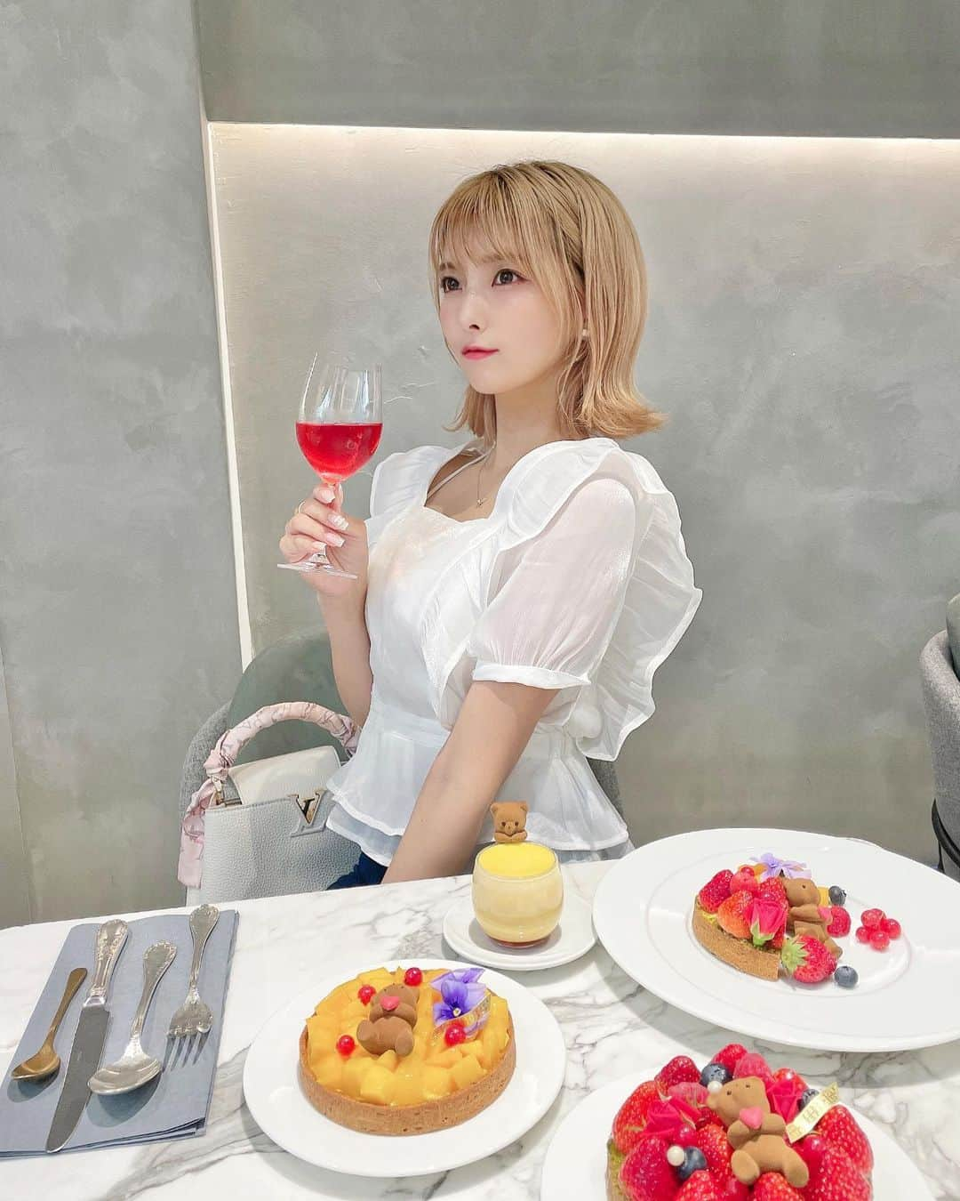 ききまるさんのインスタグラム写真 - (ききまるInstagram)「一番好きなケーキはいちごのタルトです🍓🥧」5月16日 22時14分 - kikigram_97