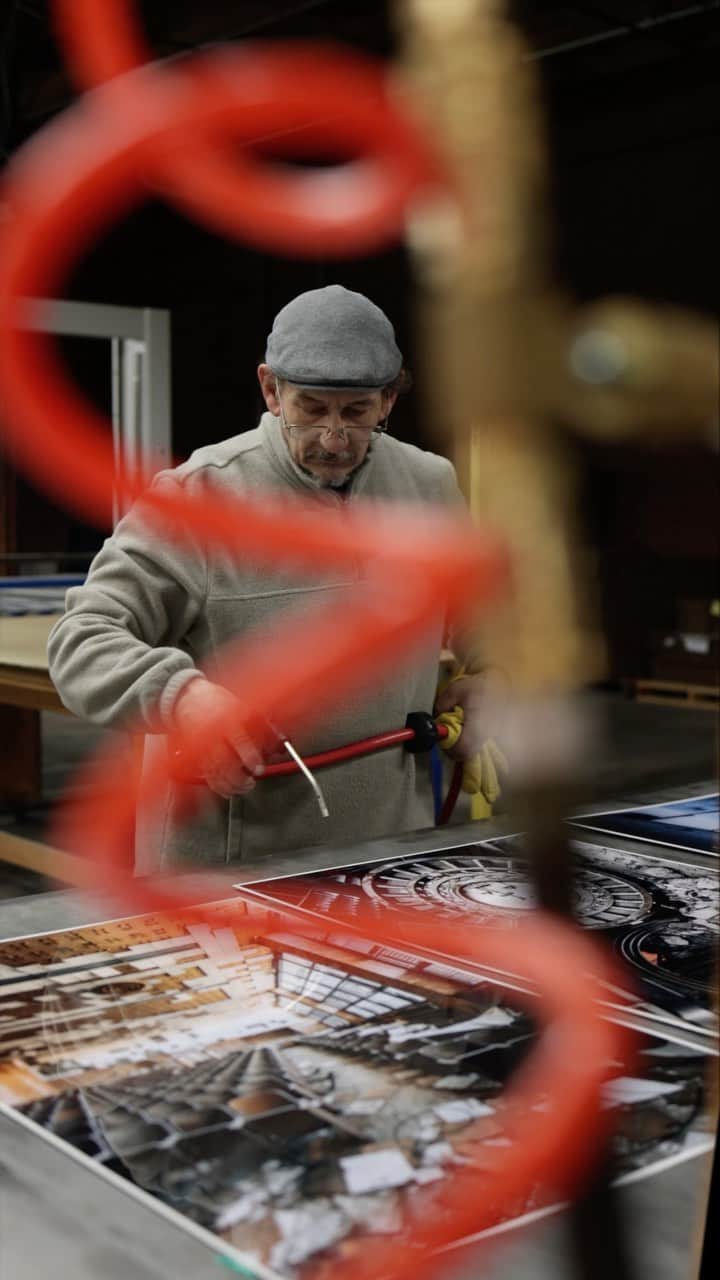 trashのインスタグラム：「Printing with the best in the game, @vividmetalprints. Doesn’t get better than dye-sublimation prints on metal. The process is unique and fun to watch. Hyped to be able to deliver this quality to my ISOTERIC holders. | 🎥: @vinnypicone」