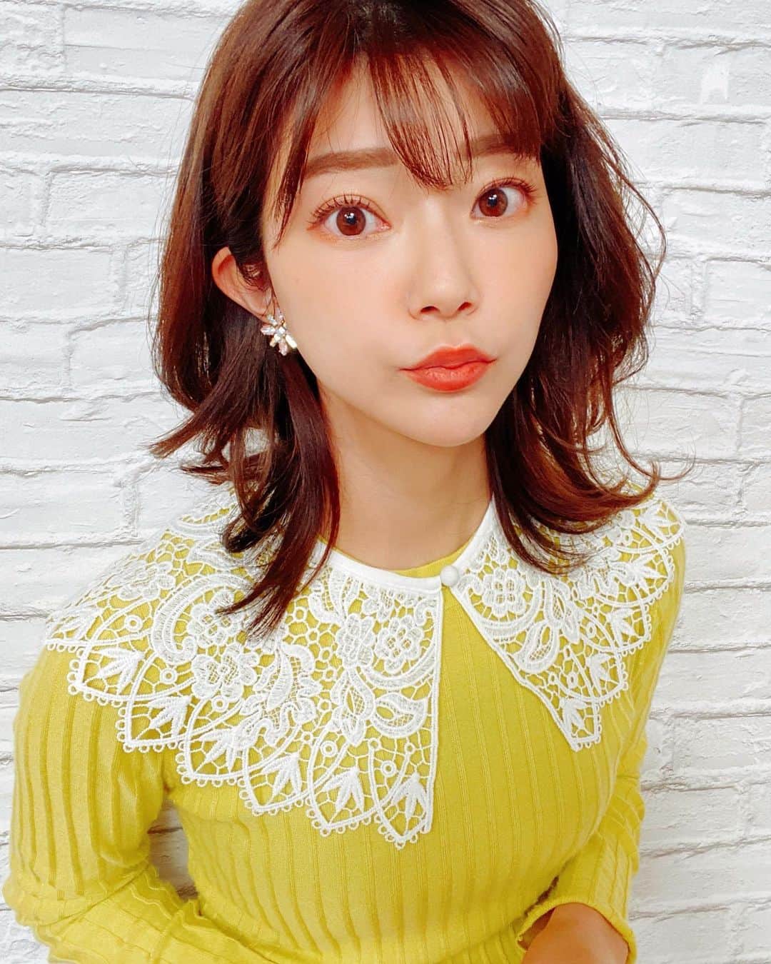 伊瀬茉莉也のインスタグラム：「🌼  実はワクチン3回目接種から いまだに心身、本調子まで戻っておらず (ゆるや〜かに良くなってるのは分かる) いろいろ試しながら日々を送っています。  とにかく体の免疫力を高めたいので、 いつも以上に食べるものに気を付け、 必要な栄養素を摂り入れ、体を温めてます。  昨日の岩盤浴ヨガでいっぱい汗かいたのも 良い感じだったな…  個人差あると思いますが 副反応から、まさかここまで尾を引くとは…😣 皆さんもお気をつけて…💦  (でも元気は元気なんです！とっても😃🌼 あともうちょっと！って感じです！)  皆さんも今日一日、楽しみながらがんばりましょう〜✌︎ ◡̈⃝︎⋆︎*」