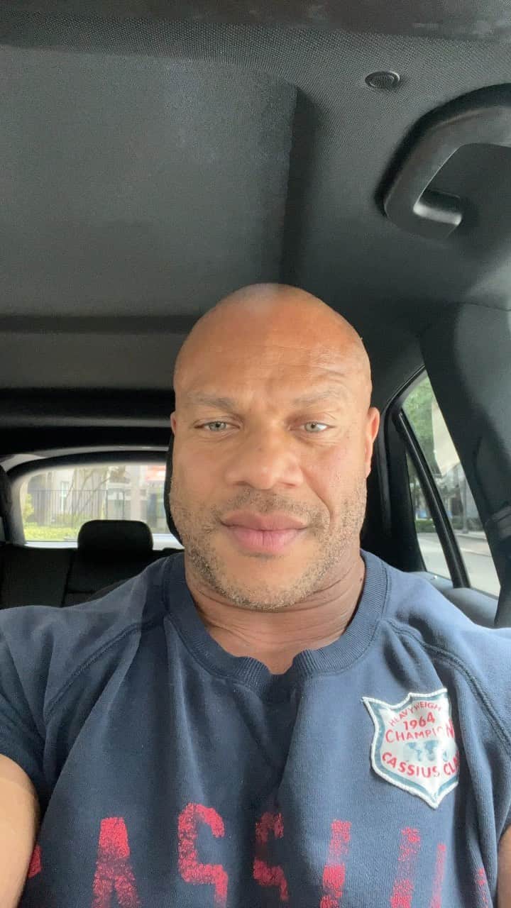 Phil Heathのインスタグラム：「I am so amped up today because I set forth some new goals over the weekend which honestly made me wake up today grinning like a kid on Christmas!   Goal setting is so awesome, as it allows you time to evaluate what your objective is but most importantly how you're going to feel once you have completed that goal. Watching the game last night reflected how I would train for competitions as the ultimate goal wasn't to just win a playoff series, but to be in a solid position to win a championship.   Objectives can be executed with the right amount of attention to detail and the intention of going beyond one's own limitation regardless of what others may say or think.   You have a beautiful life to live and we all can unlock its mysteries by staying focused on our hearts desires, staying committed especially when things aren't going as planned. If you're dealing with some hardship, change your approach but also keep your attitude positive. Don't solely focus on proving others wrong because when you do the work effectively, your performance will prove yourself RIGHT!!!!  Stay encouraged always and remember to give yourself positive self talks because you can do anything you put your mind,body and spirit into!!!  Have a great Monday.   Love to all!!!」