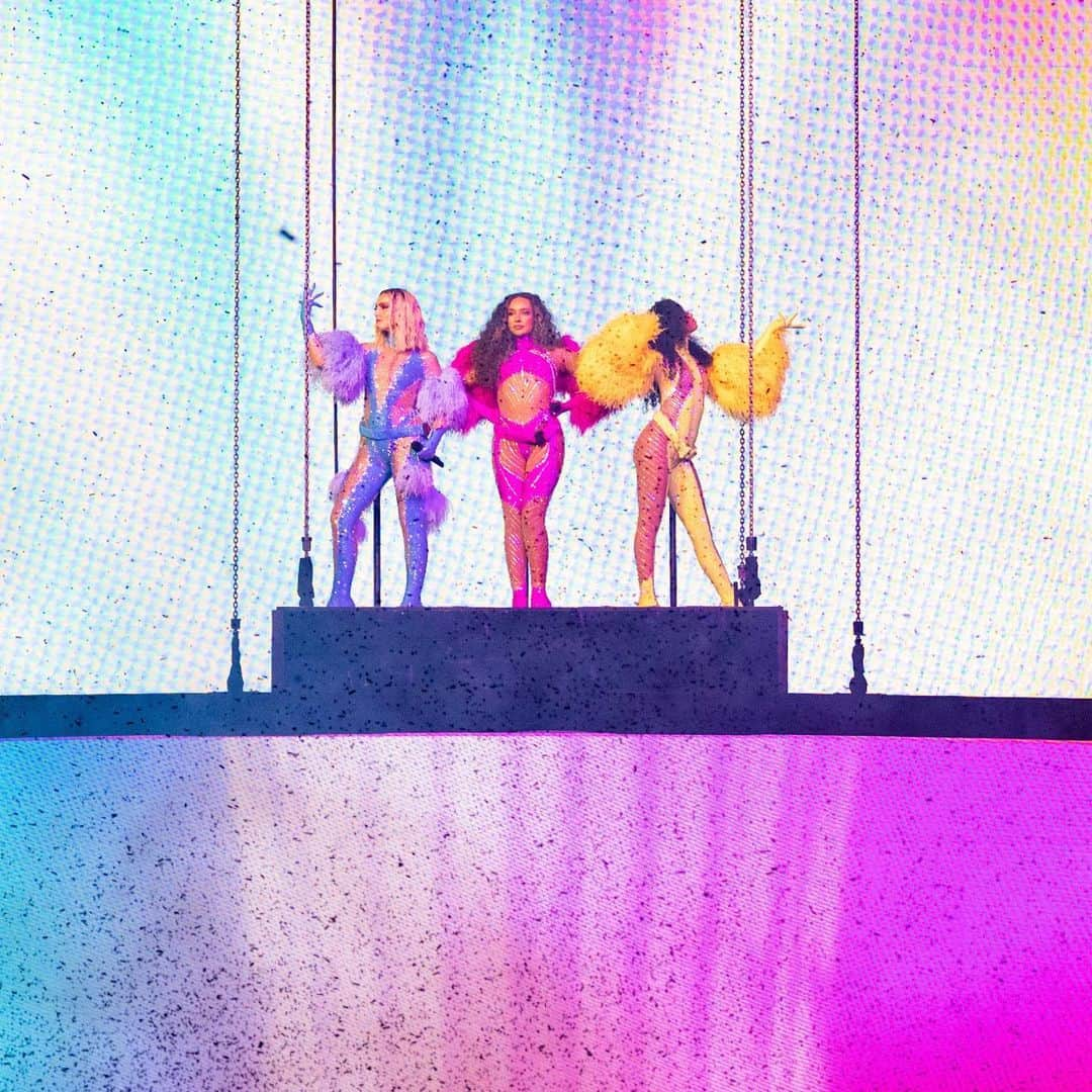 リトル・ミックスのインスタグラム：「Missing these outfits already 😭😭💕💕   You can watch the final show of our #ConfettiTour until midnight tonight! Link in our bio ✨ #LittleMixLastShow」