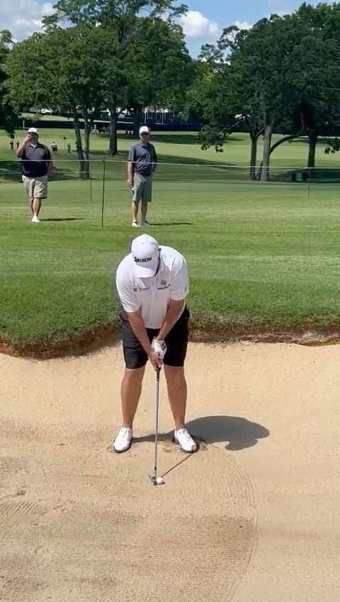 シェーン・ローリーのインスタグラム：「Swinging into major week @pgachampionship 🇮🇪☘️」