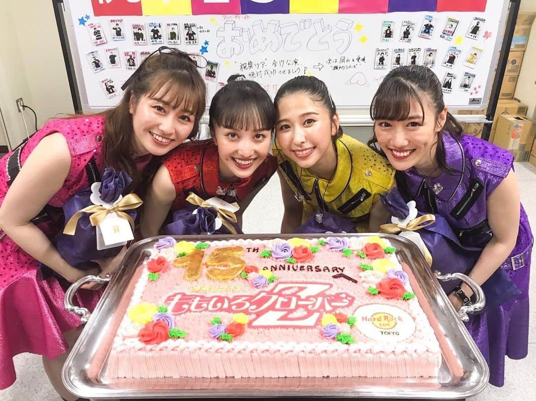 玉井詩織さんのインスタグラム写真 - (玉井詩織Instagram)「momoclo 14th Anniversary🍀💗 いつもたくさんの愛をありがとう。 2022.05.17  #momoclo #14th」5月17日 19時25分 - shioritamai_official