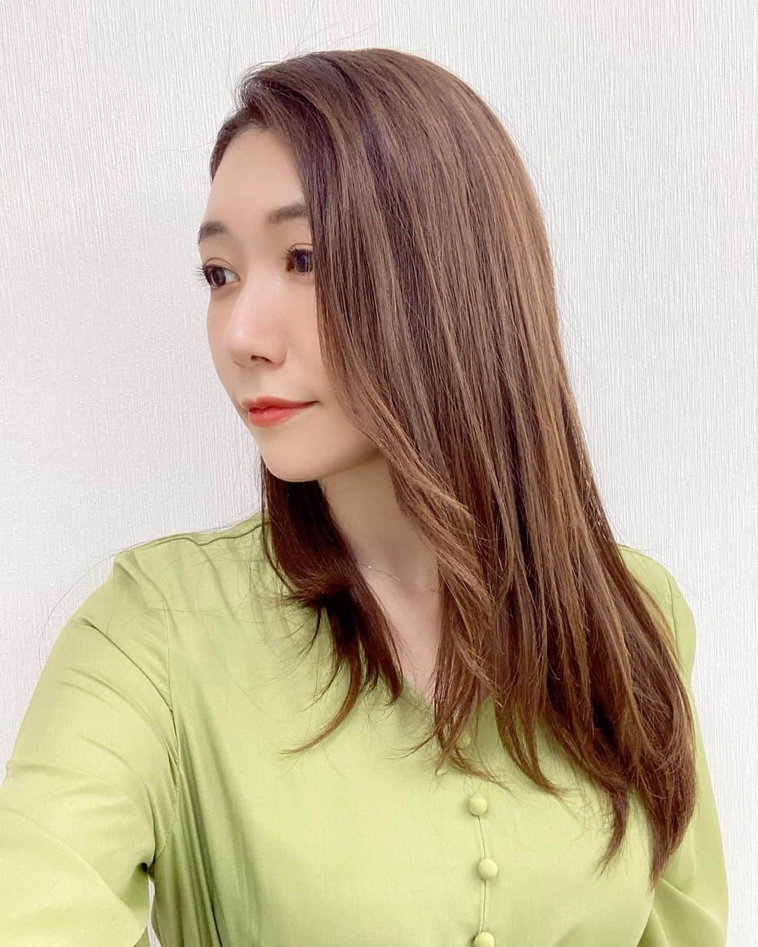 穂川果音さんのインスタグラム写真 - (穂川果音Instagram)「hairstyle  ストレートヘアです😊  earring→ @nemu.accessory  #ナチュラルヘア #大人めコーデ #ダウンスタイル　#イヤリング　#ストレートヘア　#アベプラ　#お天気お姉さんコーデ　#ワンカール  #hairarrange #hairstyle #weatherforecast」5月17日 12時17分 - hokawakanonn