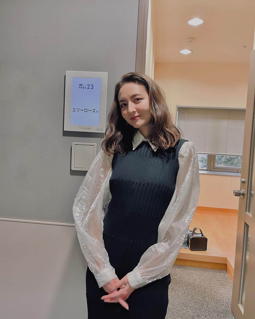 のインスタグラム：「TBS news23 ウーマンタイムズ  「性教育」について語る特別企画番組に出演しました。  中学時代のイギリス女子寄宿学校での性教育で学んで良かったことや人権やジェンダー、多様性などの要素も含まれる包括的性教育、生命の安全教育について産婦人科医で埼玉医科大学・助教の高橋幸子さんと対談しました。  日本の性教育の未来とは..？ 今夜放送です。是非ご覧になってください。  5月17日(火) 午後11:00-11:56  TBS news23内 放送予定 ※日程変更になる可能性があります。  @news23_tbs #ウーマンタイムズ」