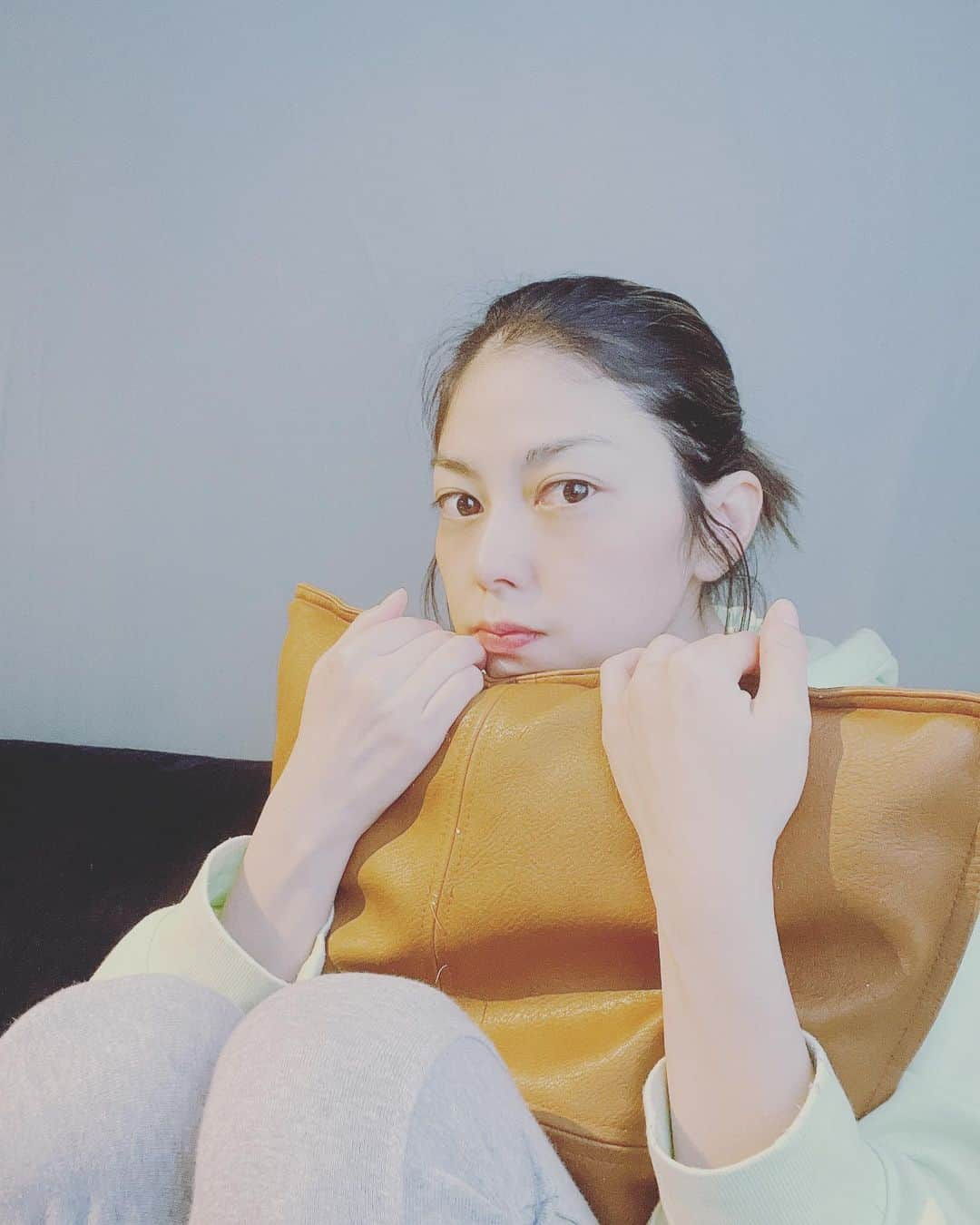 卯水咲流さんのインスタグラム写真 - (卯水咲流Instagram)「たまにはこちらにも まだ少し寒い日がありますねー」5月17日 17時40分 - saryu_usui