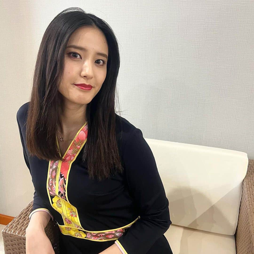山崎紘菜のインスタグラム：「💄 本日深夜0:30〜 テレビ東京系「汝の名」 第7話です！ 陶子が大変ですーー！ #汝の名 #テレビ東京」