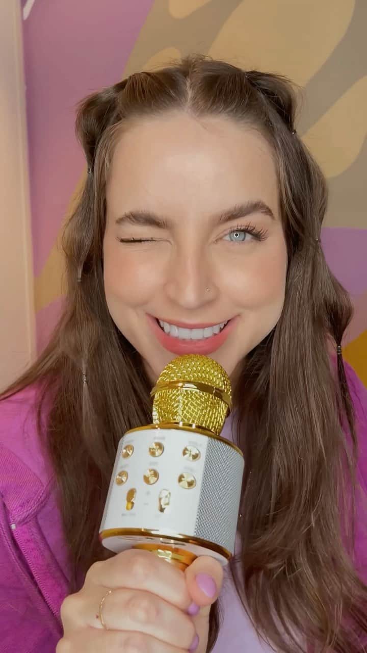 Bruna Unzuetaのインスタグラム：「¡Hola mi amores! ¿Qué tal?  Já conhecem o Soub? Não? @soub.oficial é um site de compras de produtos internacionais que traz os melhores produtos da gringa, com a tranquilidade, segurança e confiança de uma marca que está no Brasil. Tudo, né?! Corre que o festival de aniversário tá cheio de condições e descontos exclusivos, cashback e muito mais. Aproveiteeee! "¡Hasta la vista Chicos! 😏 #festivaldeaniversariosoub #publicidade」
