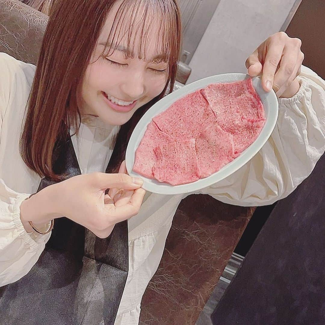 花奈澪さんのインスタグラム写真 - (花奈澪Instagram)「渋谷の会員制焼肉の一心不乱さん🥩‪  ちょっと前に 香音といってきました😎  飲み物が何回何を頼んでも200円という！ お得感満載。コースも満足😎✨  おいしいお肉は世界を救う〜  #一心不乱 #一心不乱渋谷 #紹介制 #会員制焼肉 #会員制焼肉一心不乱 #渋谷 #焼肉」5月18日 10時31分 - namio_dao