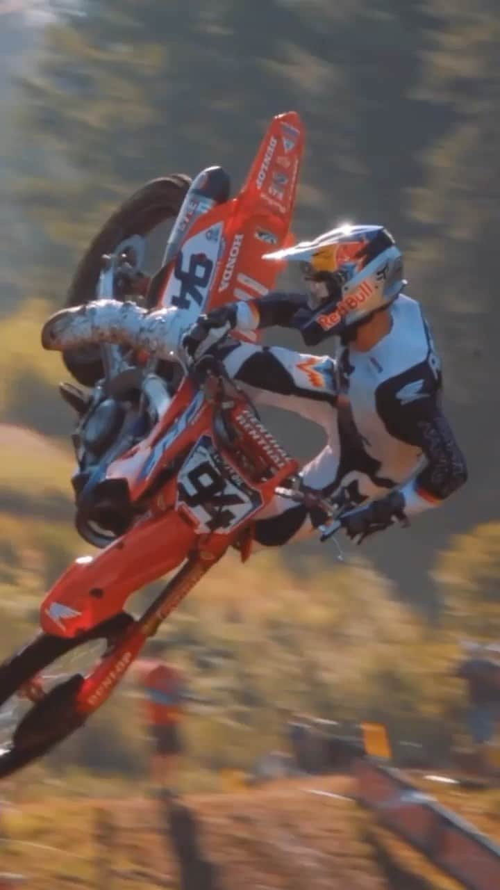 ケン・ロックゼンのインスタグラム：「Ready for another go 😈 @ProMotocross   Full podcast with Weege on @RacerXOnline  #ProMotocross #Podcast #MX #Honda」