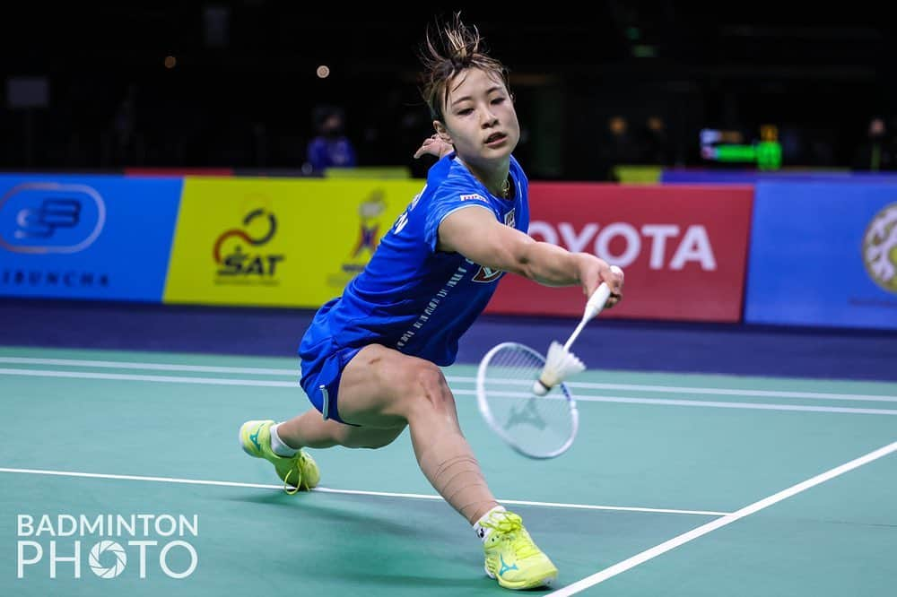 奥原希望のインスタグラム：「. . Played against Wen Chi HSU again. And today's match was also tough. My condition is getting better. Keep going!! . . 今日のWen Chi HSU選手との試合も厳しい試合でした。団体戦より体のコンディションは良いので、とにかくこれを継続していきます！！ . . Photo by : @badmintonphoto_official  . . #badminton #thailandopen2022 #nozomiokuhara #okuharanozomi #奥原希望」