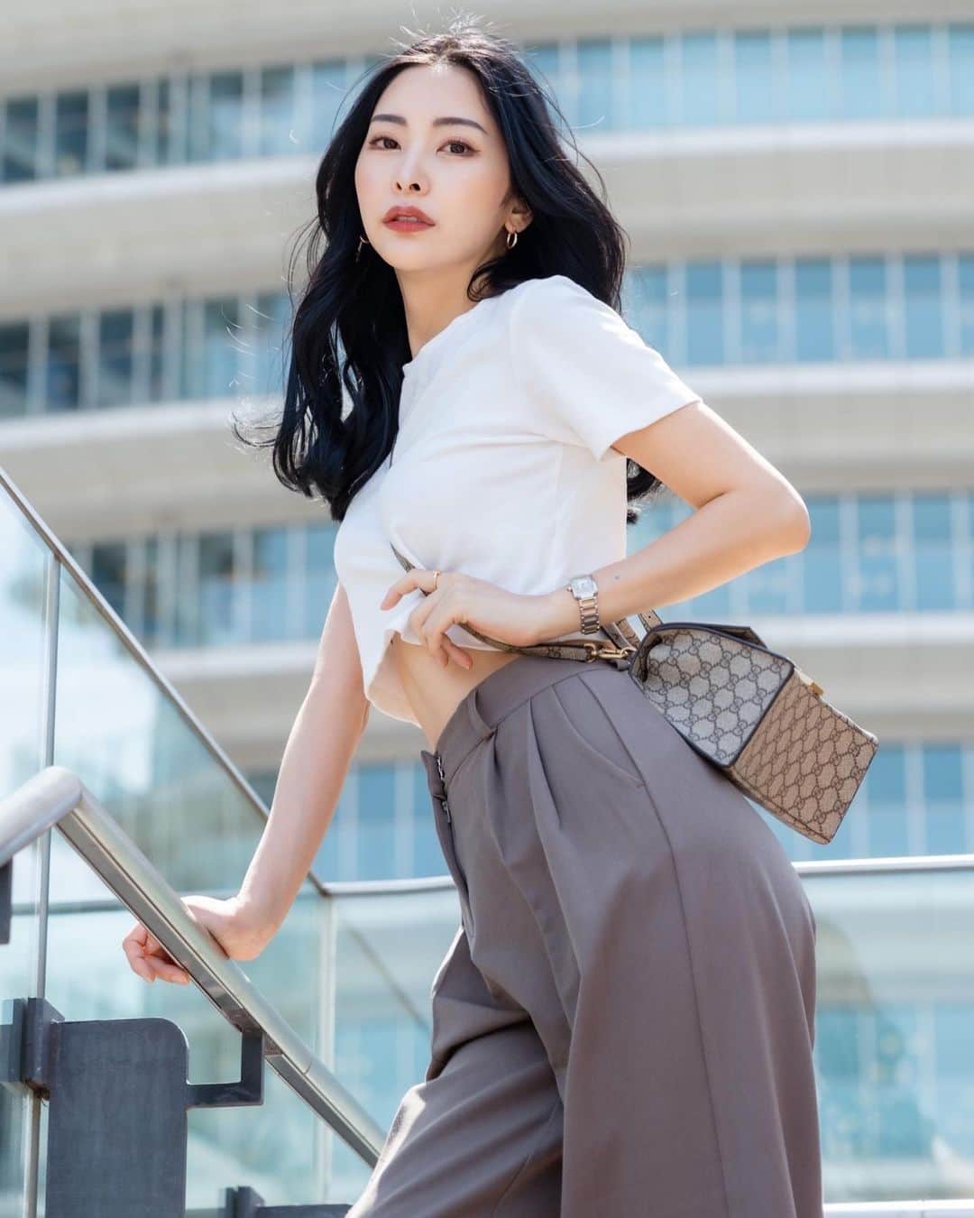 南真琴さんのインスタグラム写真 - (南真琴Instagram)「. . 今日暖かかったね☀️ 夏が好きだからはやくきて欲しいなー！！ . . #prada#model#gravure#racequeen#gridgirls #时装#自拍#照片#粉我##팔로우환영#팔로우미#셀카그램#란제리#レースクイーン#shooting#portrait」5月18日 20時15分 - makoto666_