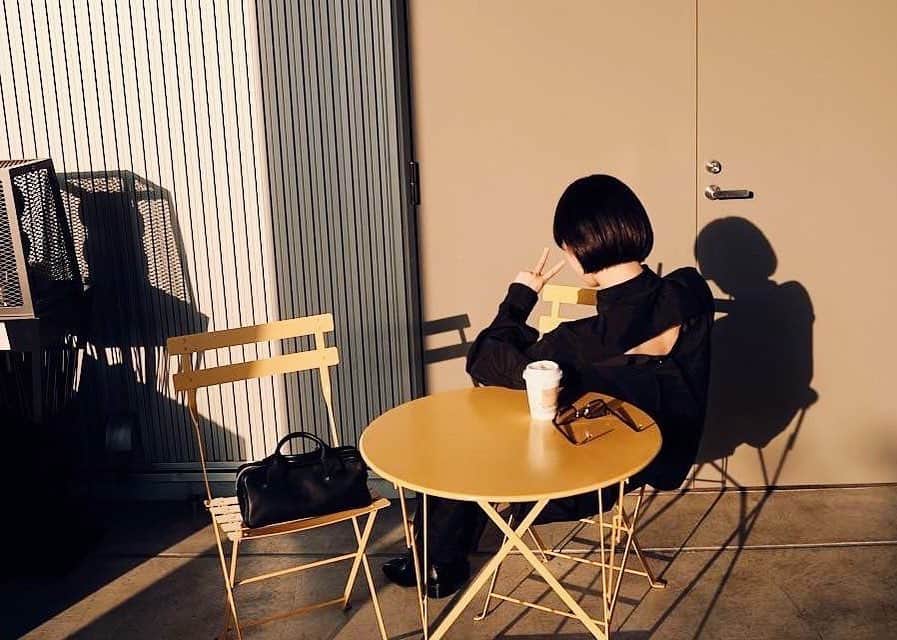 のインスタグラム：「✃-✁-✃-✁  夏ヘアにしてきました。 スッキリ。」