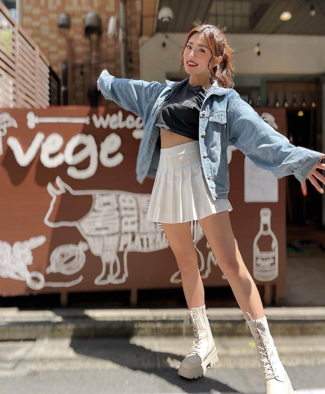MIYABIのインスタグラム：「💜BFチャンネル💜  今回は口喧嘩対決🔥🔥🔥  なんと大号泣で、もう破茶滅茶な回になってしまいました🤣  愛美さんと、ミヤビの下手な喧嘩も笑えるので是非チェックしてね🥰  YouTubeにもコメント待ってるよ💜」