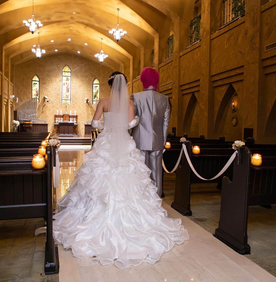 名人のインスタグラム：「結婚式挙げました なんか思ったよりも楽しかったです！ お手伝いしてくれた人、お祝いしてくれた人ありがとう！！  #ネクステ #名人 #結婚式は素晴らしい」