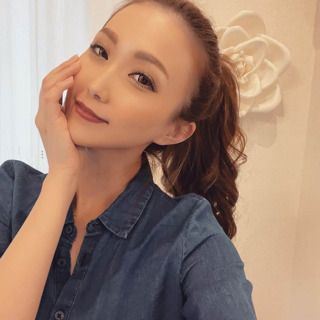 美月りょうさんのインスタグラム写真 - (美月りょうInstagram)「今日は眠たい日なので もうベッドの中に入っています ふかふかで気持ちいいです  　 #福岡#中洲#歌舞伎町#すすきの#北新地#ミナミ#名古屋#錦#キャバクラ#ガールズバー#ニュークラブ#ラウンジ#クラブ#朝キャバ#昼キャバ#朝昼キャバ#キャバ#キャバ嬢#ホステス#キャバドレス#ヘアセット#ヘアメイク#ポケパラ #ナイツネット#キャバキャバ#AV女優#宣材写真#モデル#美月りょう#博多」5月18日 20時58分 - mizukiryou