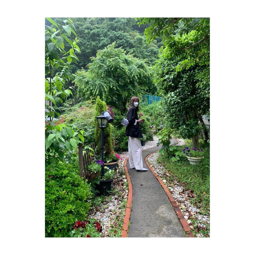 大河内奈々子のインスタグラム：「・ ・ 少しの間、会えなかったあの人たちと秘密の場所へ。  美味しくて美しいものに癒されて、、、 一緒に過ごす時間が心地が良いなと改めて感じた。  ありがとう  #あいたいひと #誰にも教えたくない  #大河内奈々子 #nanakoohkouchi」