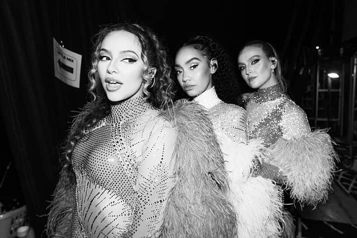 リトル・ミックスさんのインスタグラム写真 - (リトル・ミックスInstagram)「Sisters we are everywhere 💞」5月19日 5時19分 - littlemix