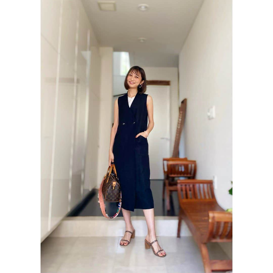 近藤夏子さんのインスタグラム写真 - (近藤夏子Instagram)「.   ナレーションがあったり 取材があったり ロビーでおしゃべりしたり ご飯食べたり パフェ食べたり  たくさん喋って たくさん食べた日😽  会う人みんなに 夏だね！！って言われた🌻 　 　 . #私服 #かこの私服だよ」5月19日 18時09分 - kondokako0804