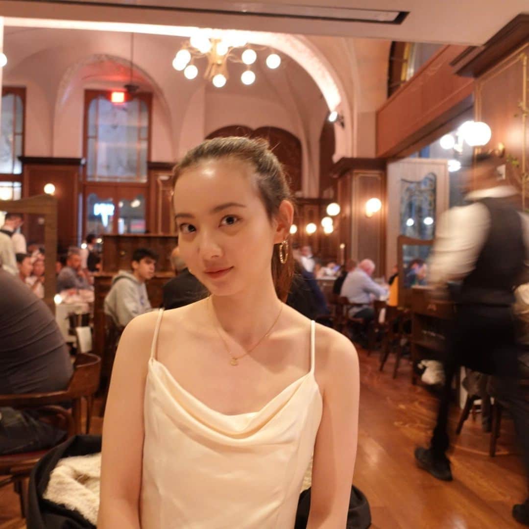 青山舞莉のインスタグラム：「dinner outfit   #ootd #outfit #ミーコーデ」