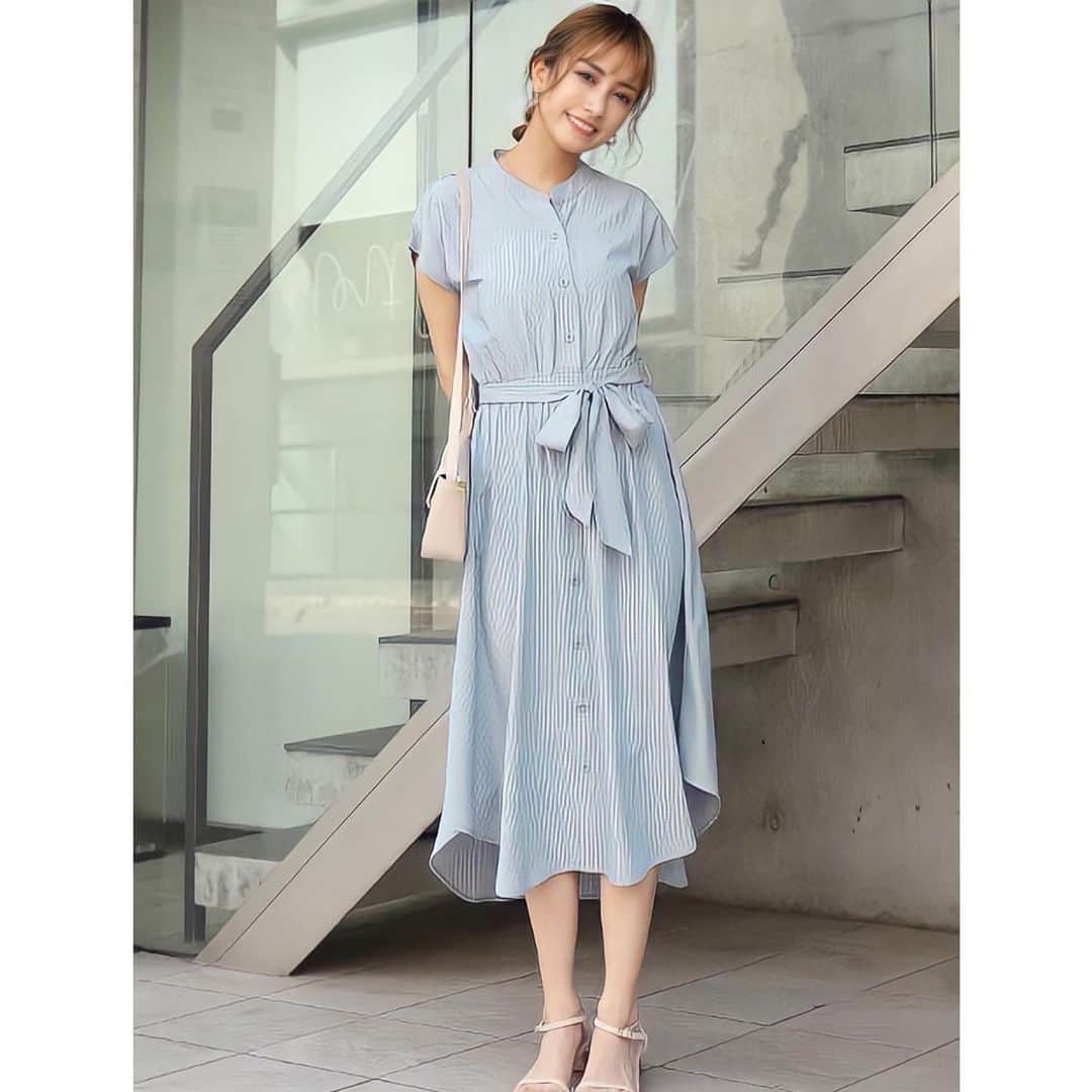 水野星奈のインスタグラム：「散歩日和だねん🚶‍♀️✨ 最近ずっと雨だったから晴れてるのが嬉しい😆☀️✨  #シャツワンピース」