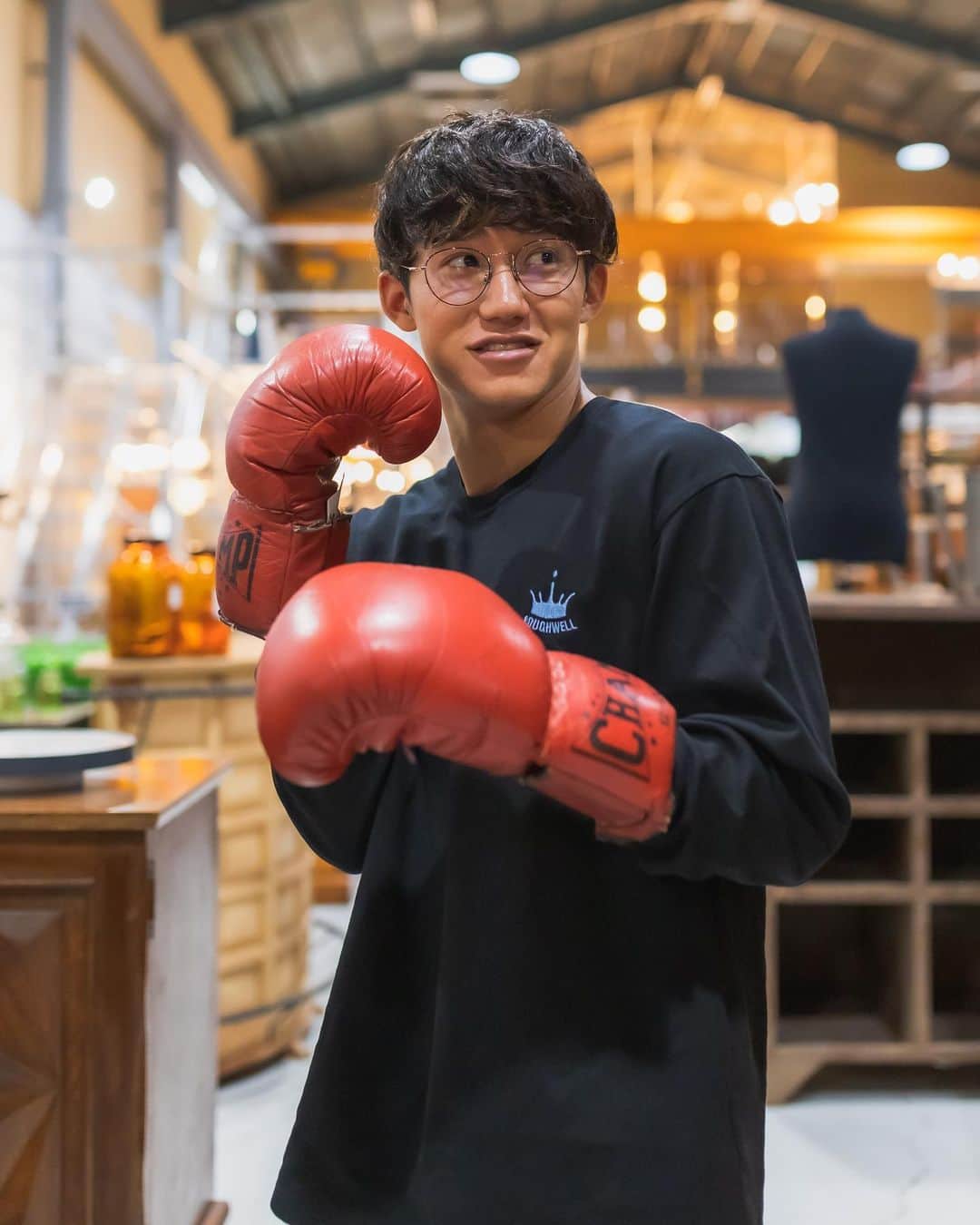 荒井陸のインスタグラム：「☑︎ 物事を決めたりする時、 みんなはどう思うんだろう、とかじゃなくて 自分はどう思うのか、自分は何がしたいのか を問うようにすると後悔しないかもね そういう人のほうが魅力的に見えるよ」