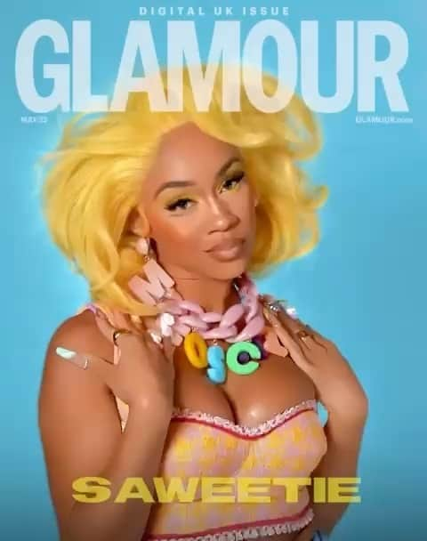 ジェレミー・スコットのインスタグラム：「G L A M O R O U S ! @saweetie WEARING @moschino FOR THE COVER OF @glamourmag 💘」