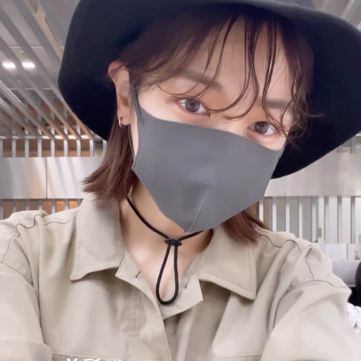 佐藤 渚のインスタグラム：「ブリーチ履歴が残ってる方に 前髪パーマがおすすめ◎   ＊気になったスタイルは、保存をしてカウンセリングの際にお見せいただくとスムーズです＊＊ _ ＊ご予約は トップページのURL からお取りできます＊_ _ ＊場所　by fifth【バイ フィフス】＊  東京都渋谷区神宮前６-15-14  ガーデンスクエア原宿2F _ _ 【地下鉄千代田線明治神宮前駅　4番出口徒歩3分】 _ _ 《営業時間》 _ 平日11:00〜21:00 土曜10:00〜20:00 日曜祝日10:00〜19:00  #前髪パーマ　#ボブパーマ　#ショートパーマ　#パーマ女子」
